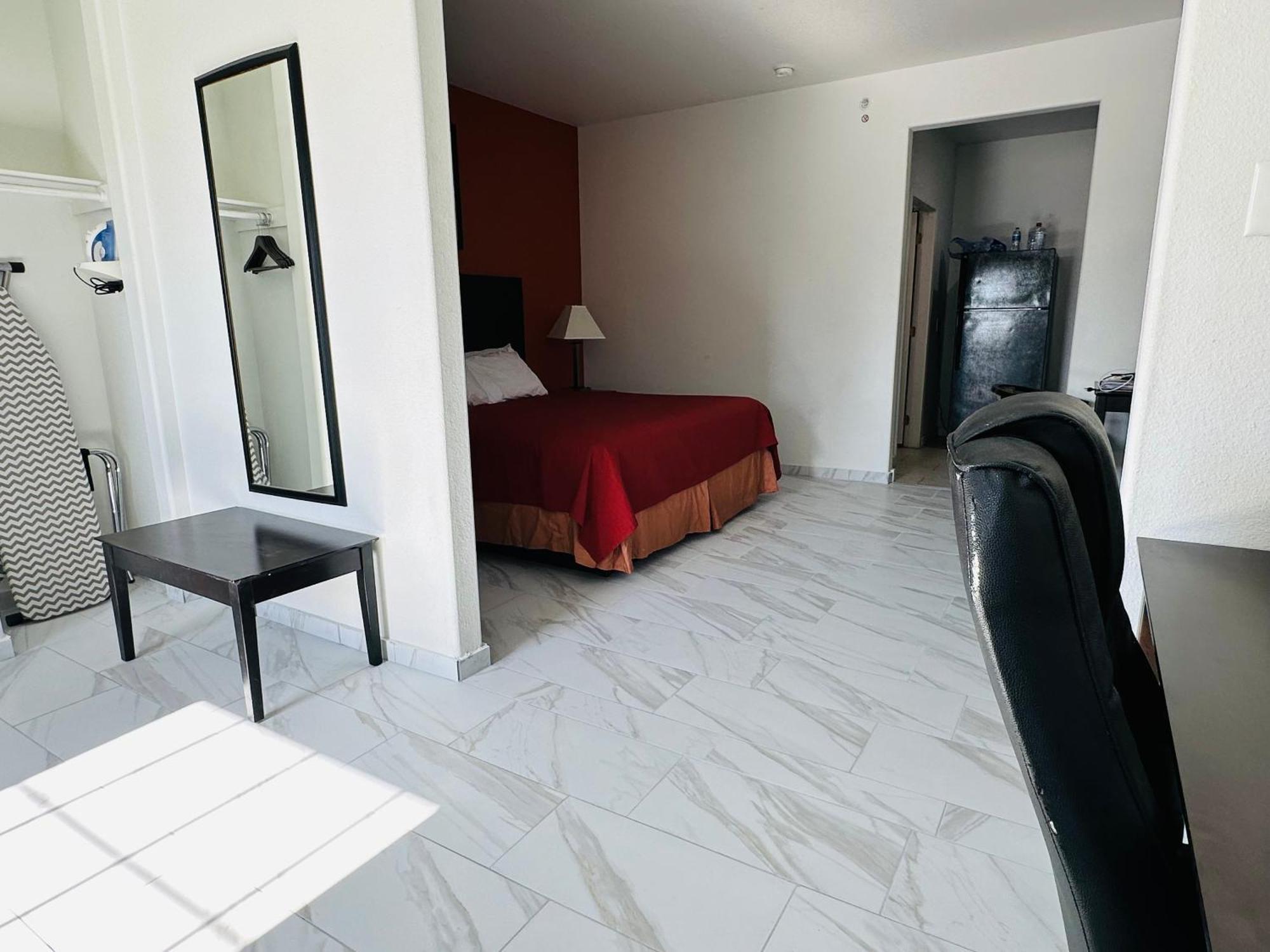 Lux Inn And Suites Three Rivers ภายนอก รูปภาพ