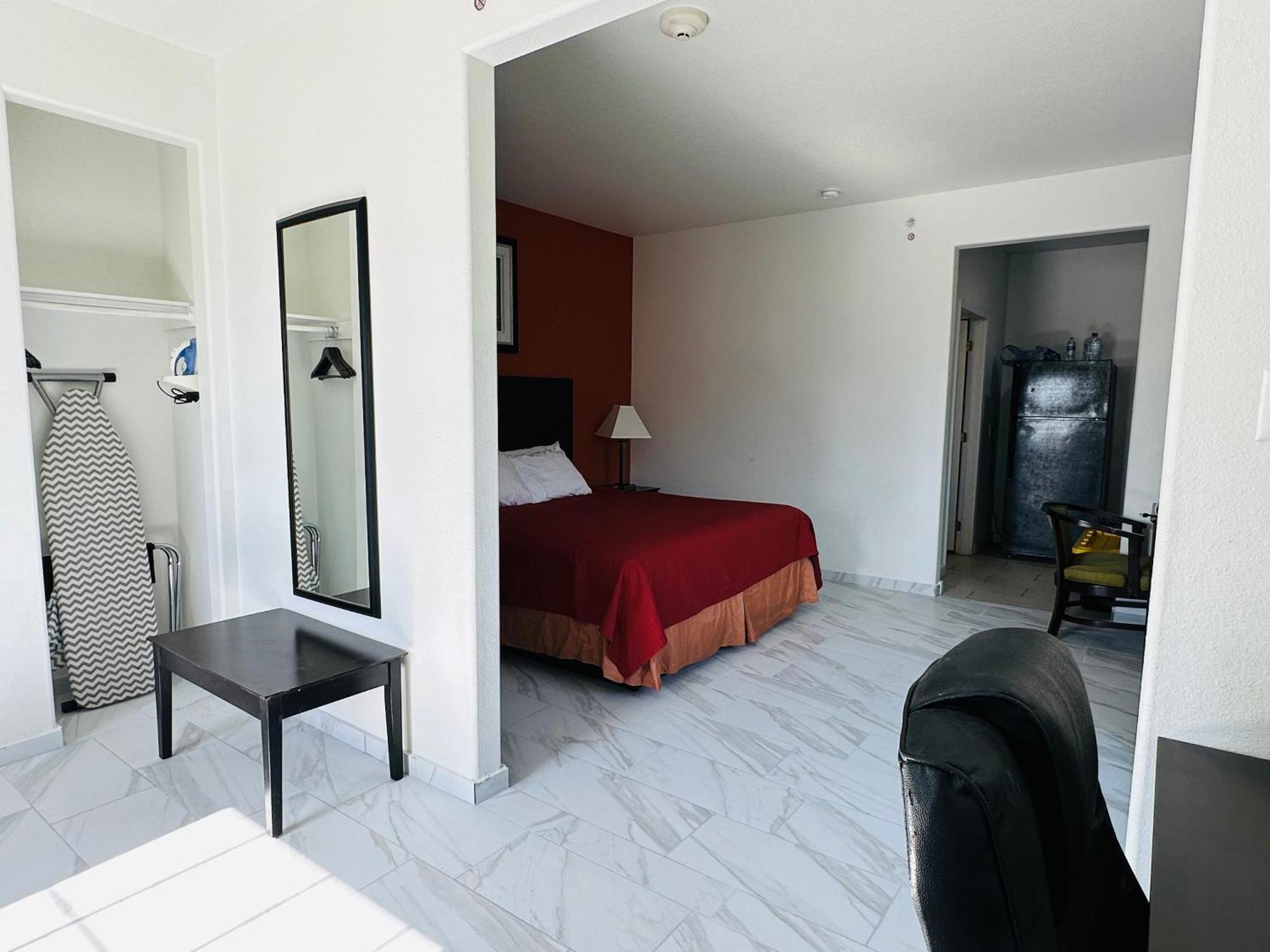 Lux Inn And Suites Three Rivers ภายนอก รูปภาพ