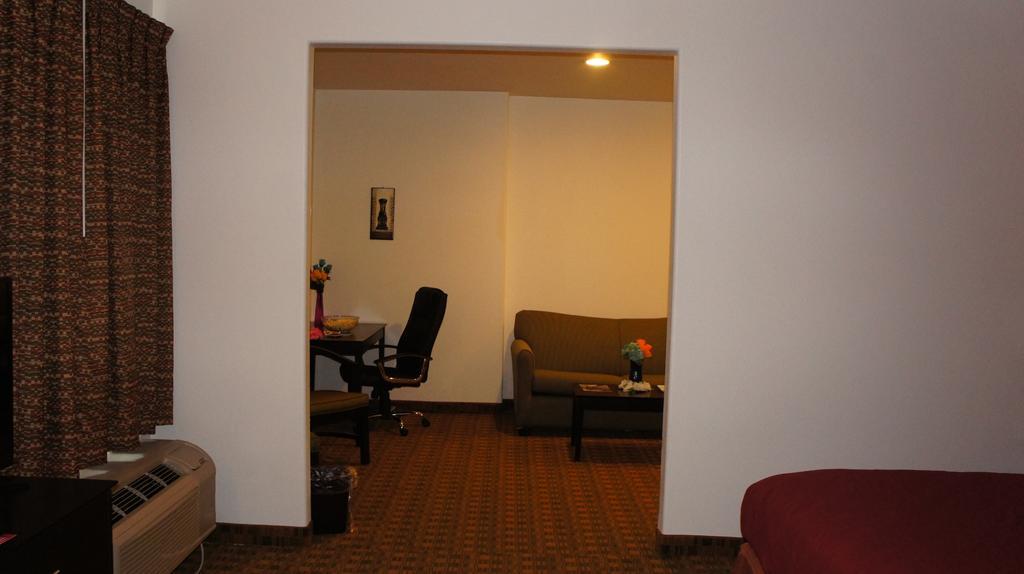 Lux Inn And Suites Three Rivers ภายนอก รูปภาพ