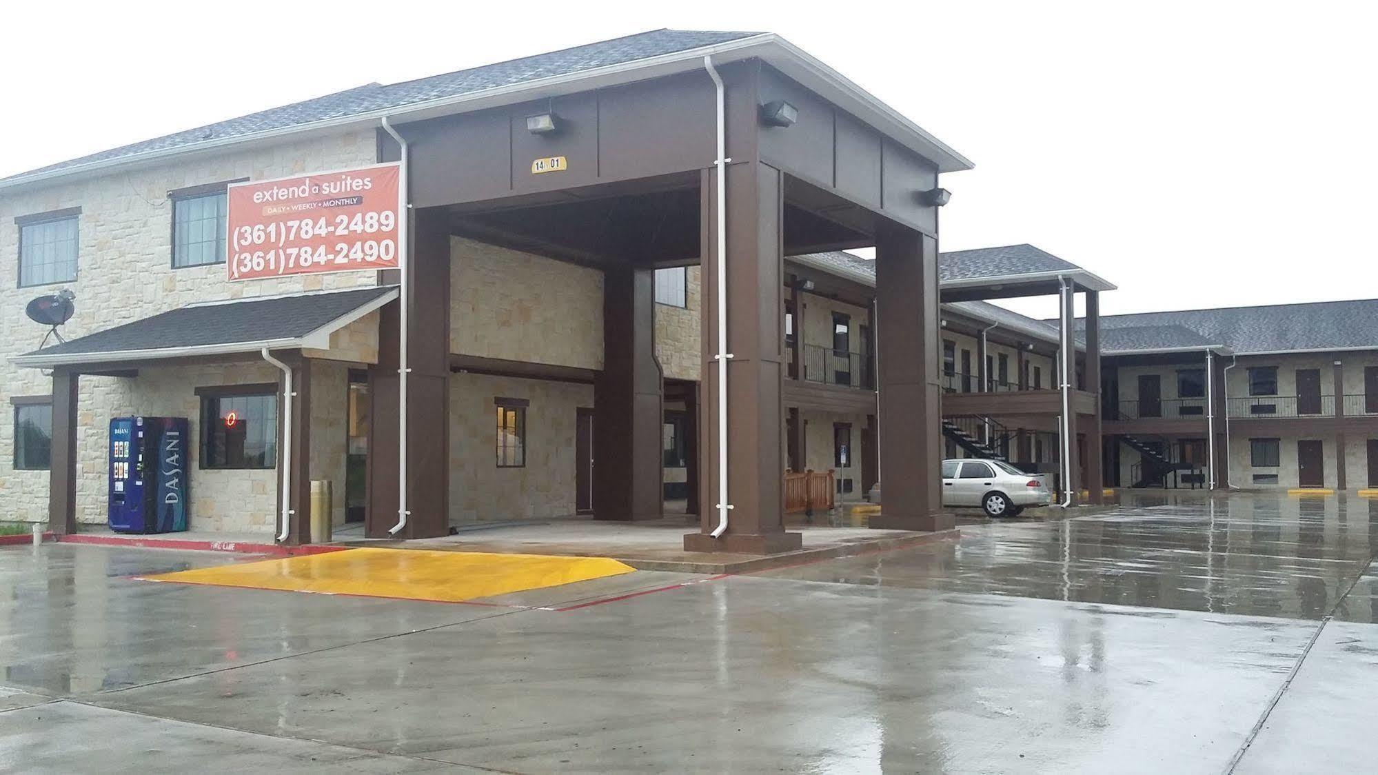 Lux Inn And Suites Three Rivers ภายนอก รูปภาพ