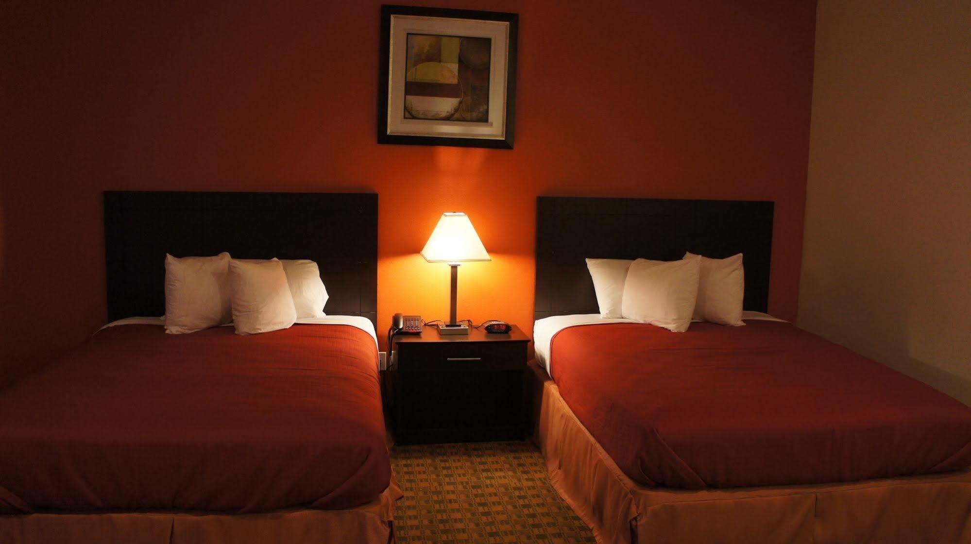 Lux Inn And Suites Three Rivers ภายนอก รูปภาพ