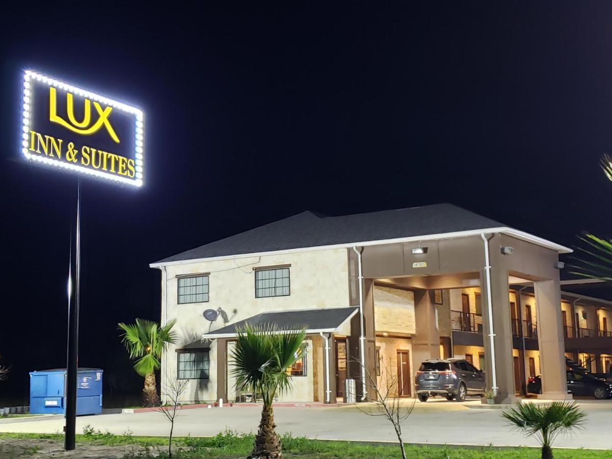 Lux Inn And Suites Three Rivers ภายนอก รูปภาพ